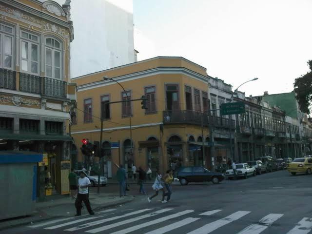 Lapa Comfort: 2-Bedroom Retreat with Smart TV and Metro Access Rio de Janeiro Exterior photo